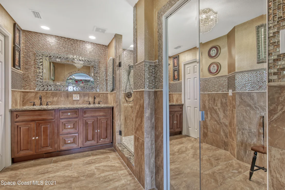 Photo of 227 Jamaica Drive