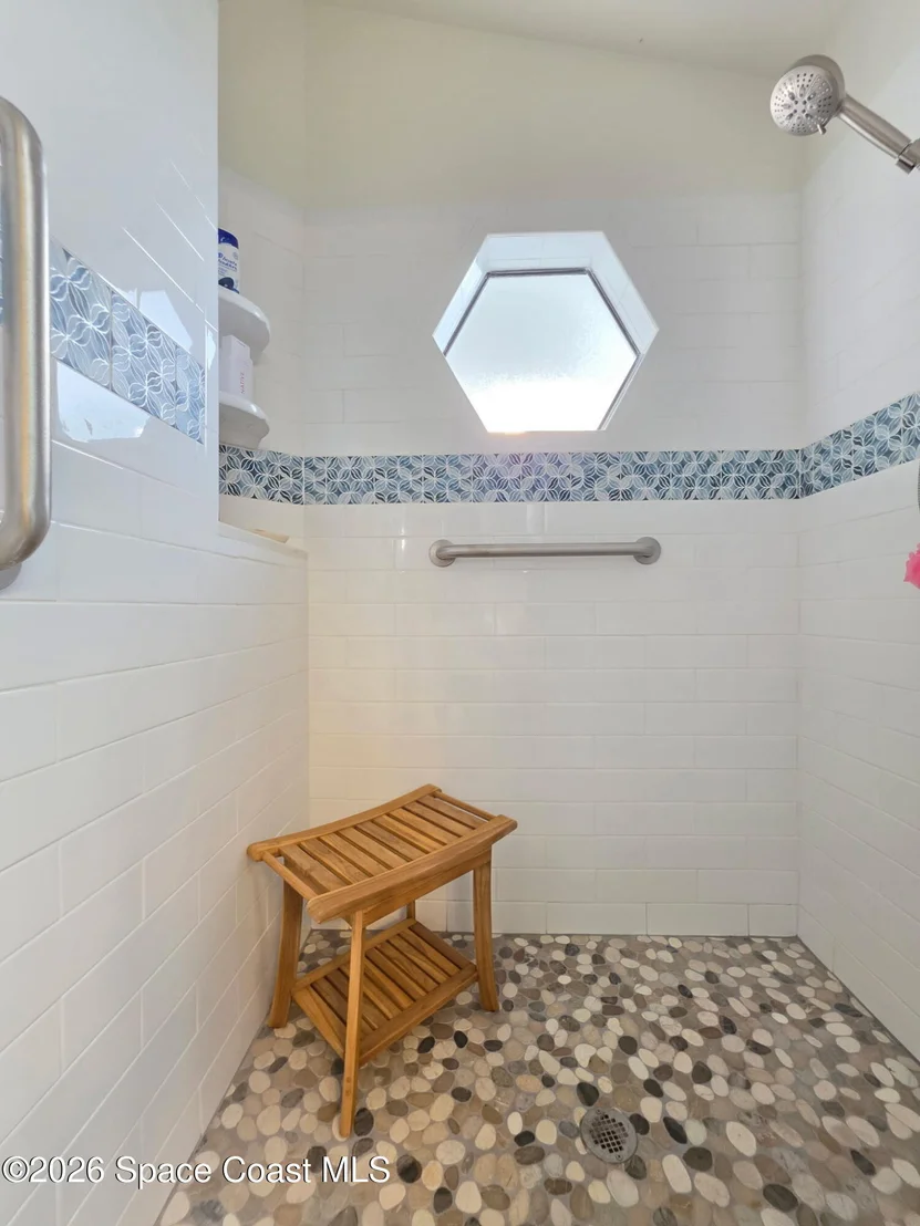 Photo of 2599 Senator Way