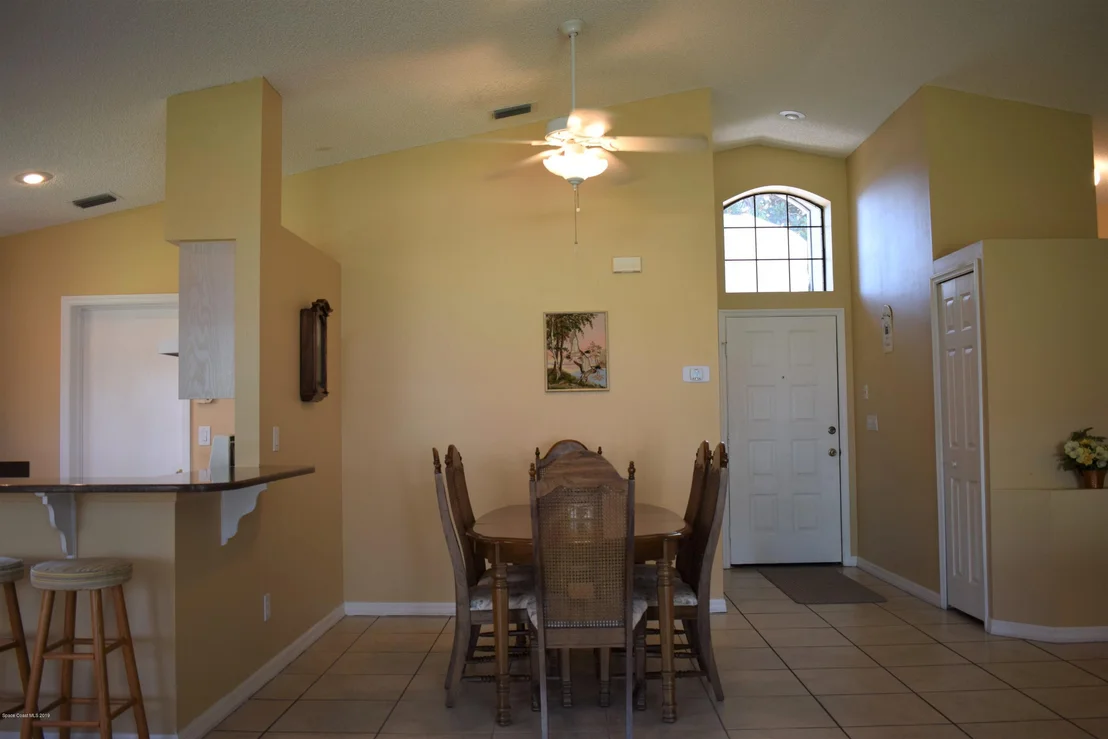 Photo of 2961 Saint James Lane