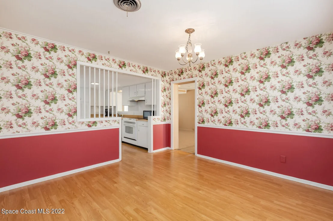 Photo of 2205 Lakeview Drive