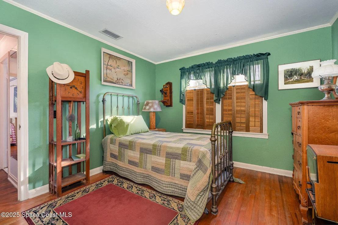 Photo of 101 Barton Avenue