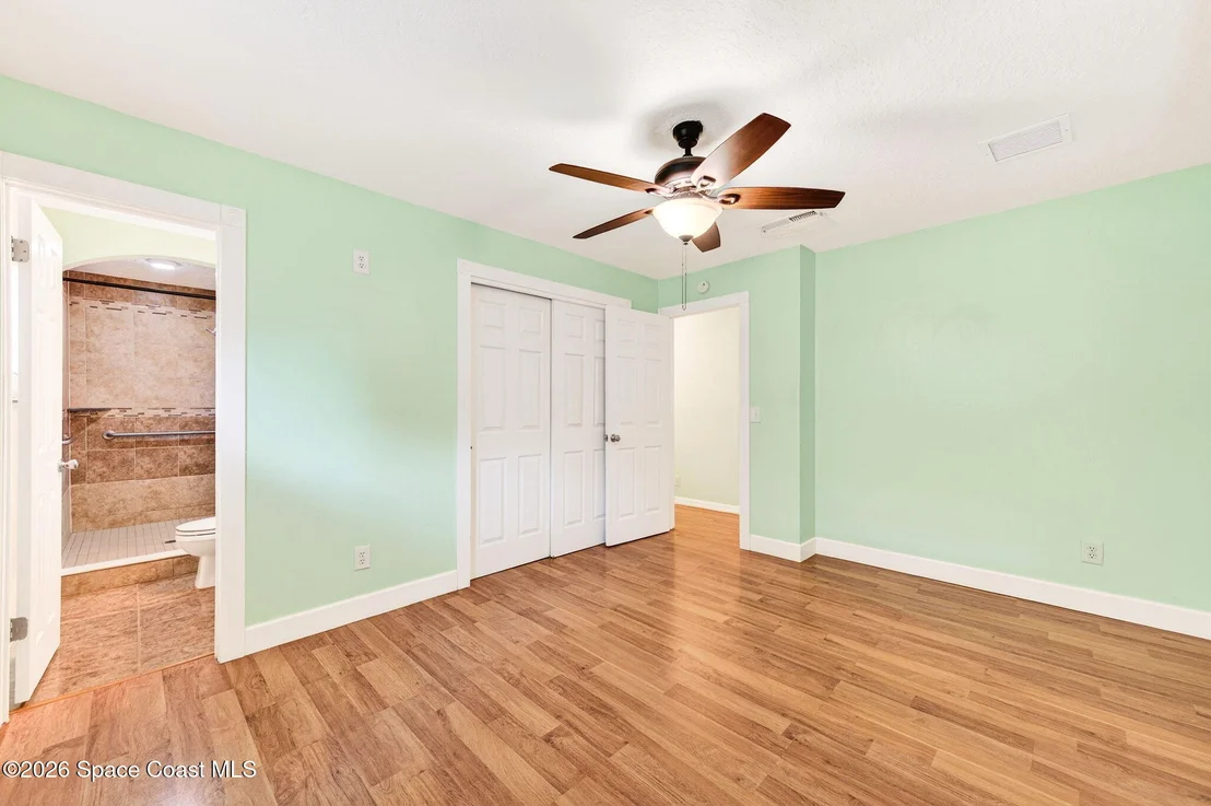 Photo of 2737 Cherbourg Road