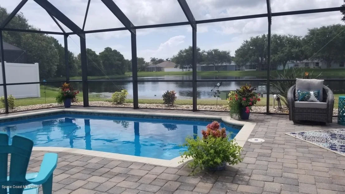 Photo of 835 Laurel Drive