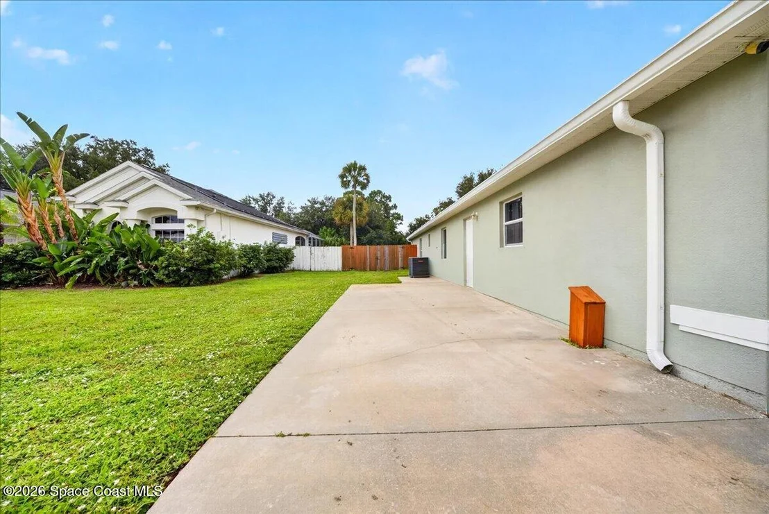Photo of 6463 Flora Vista Place