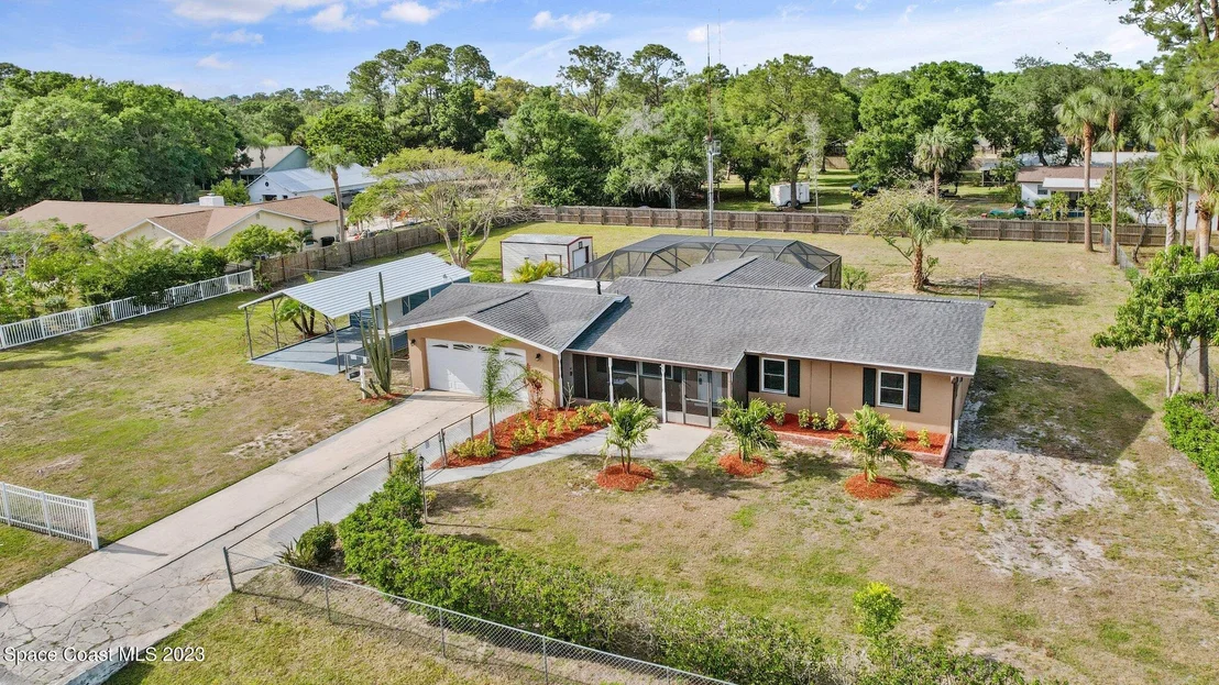 Photo of 3030 Hield Road