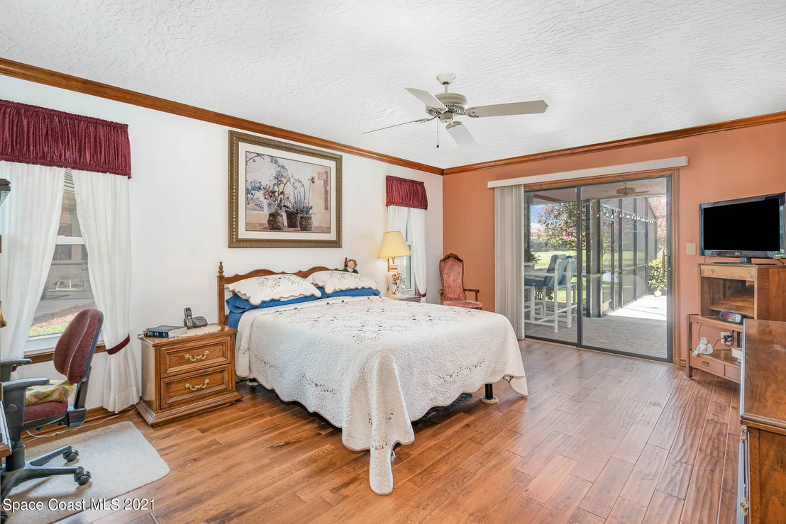 Photo of 1353 Silver Lake Drive