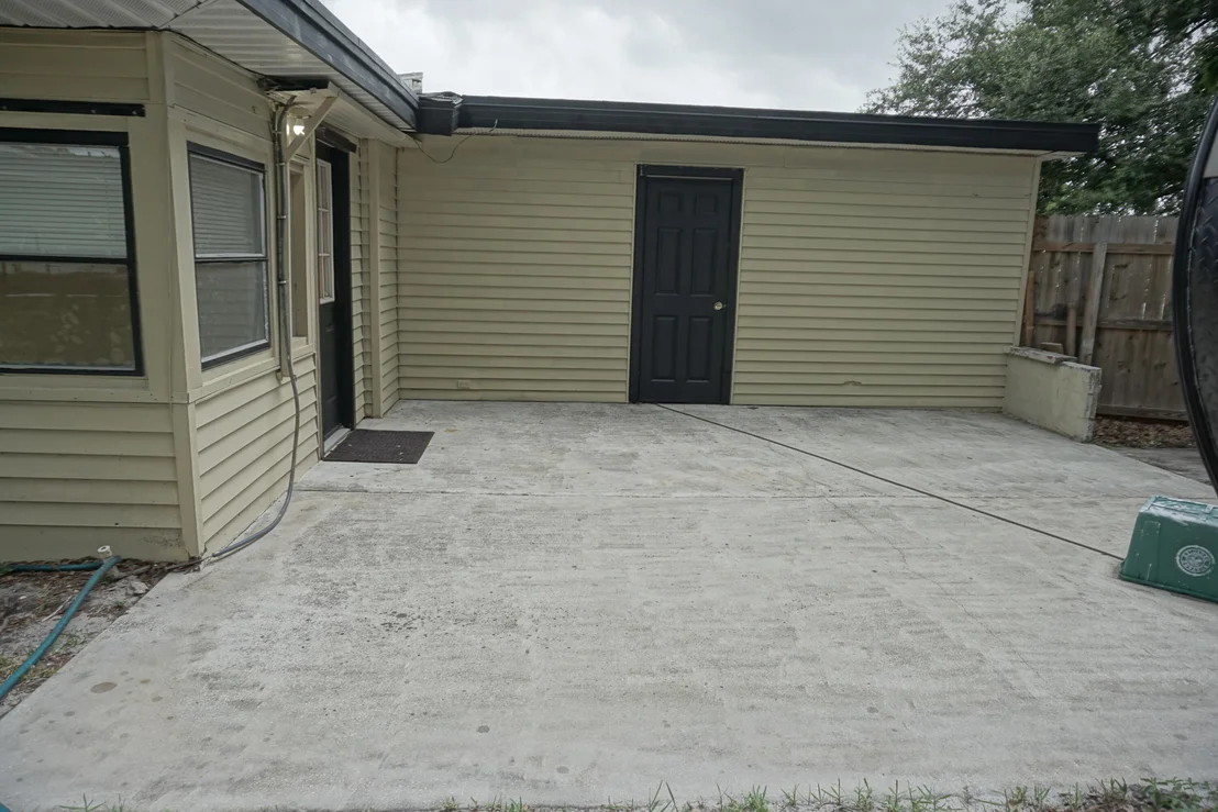 Photo of 971 Fulton Lane NE