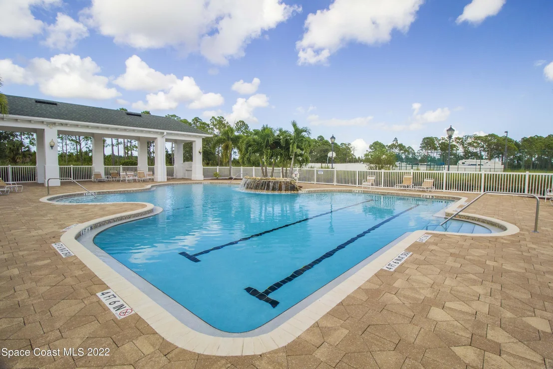 Photo of 636 Stonebriar Drive