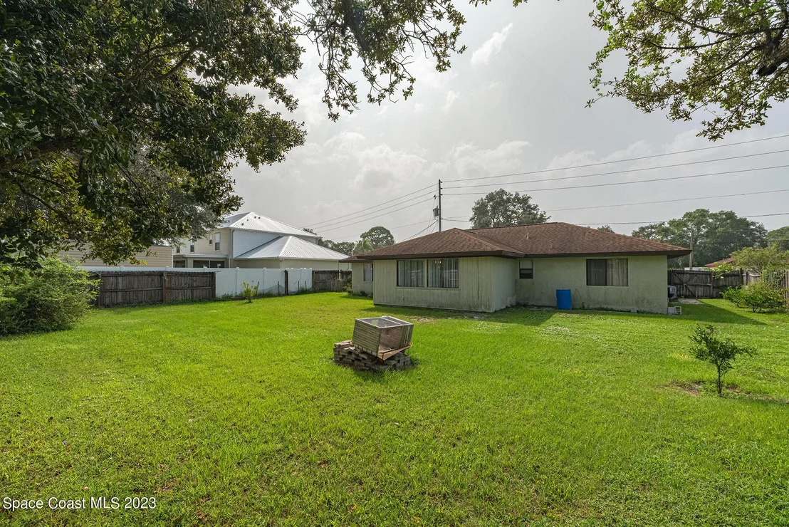 Photo of 4630 Robert Street