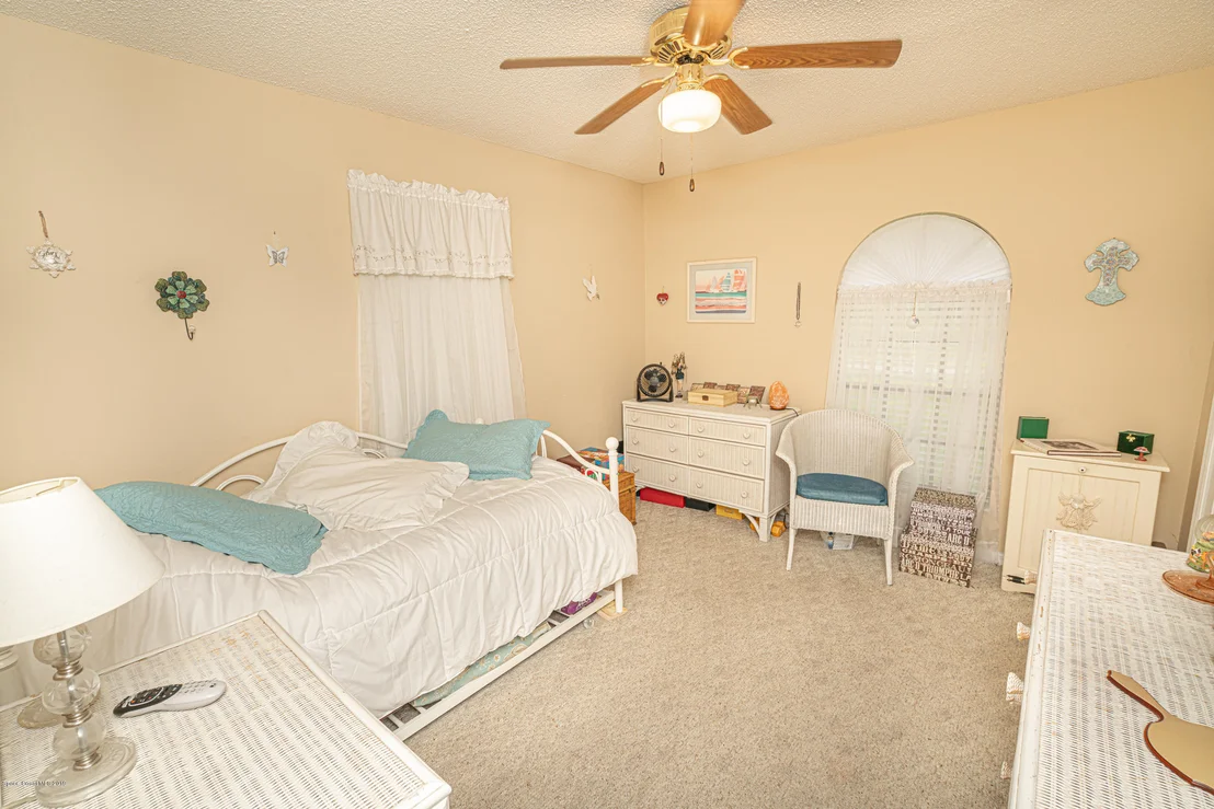 Photo of 843 Landsdowne Drive