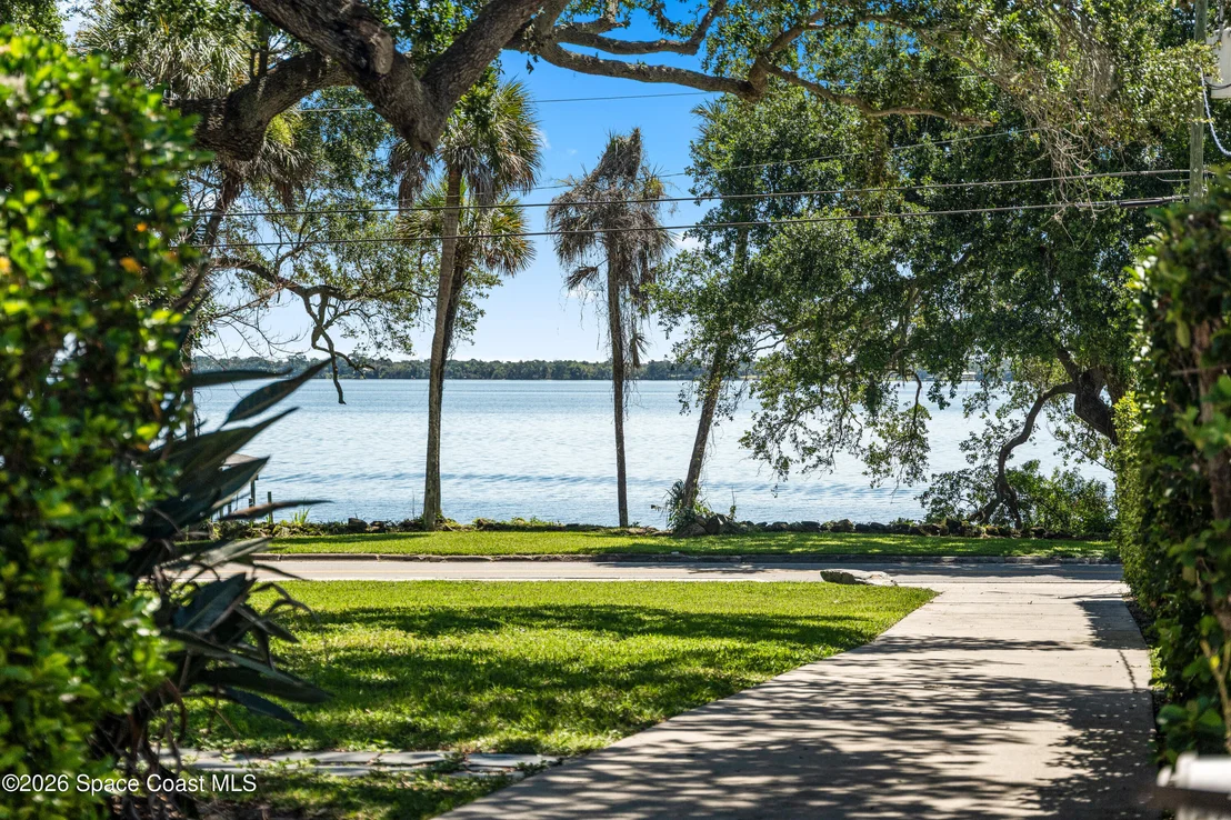 Photo of 1001 N Indian River Drive