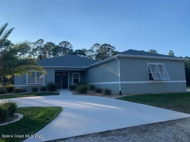 Photo of 3250 Hield Road