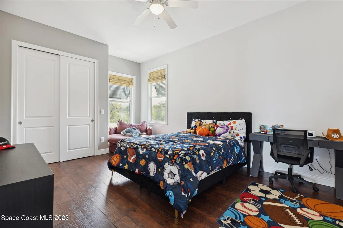 Photo of 3835 Riverside Drive