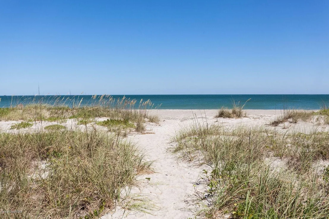 Photo of 1365 Bayshore Drive