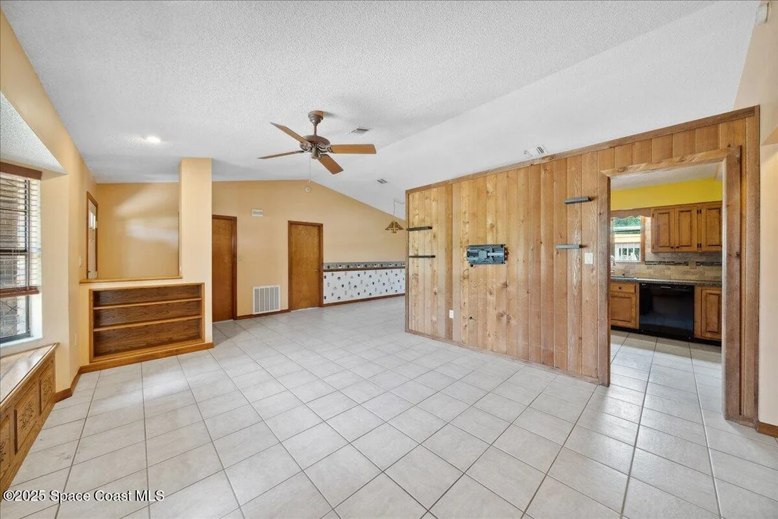 Photo of 1647 Elmhurst Circle SE