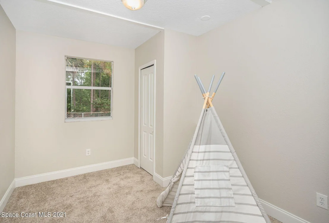 Photo of 2635 Warren Street