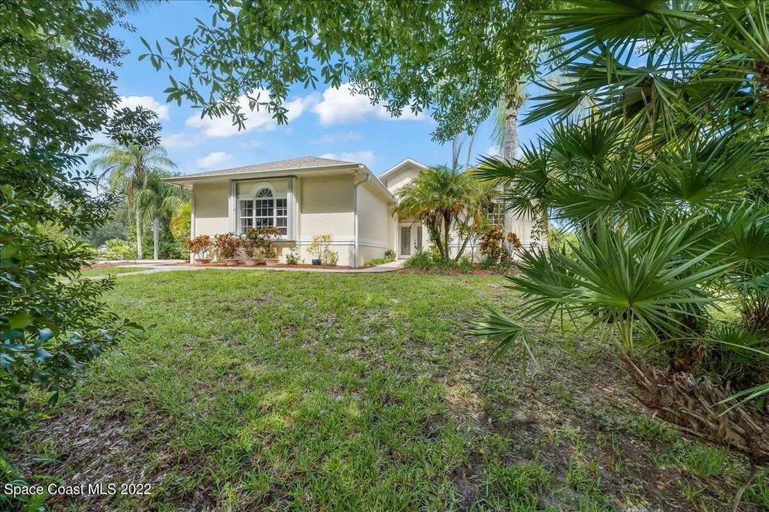 Photo of 4523 Long Lake Road