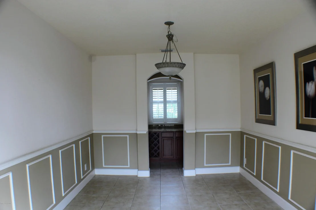 Photo of 1475 Talon Way