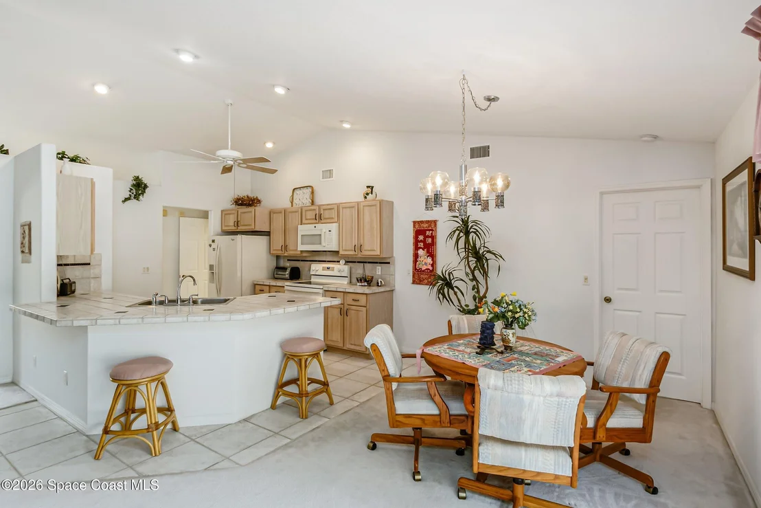 Photo of 2446 Oakcrest Lane