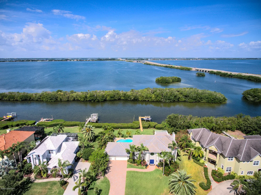 Photo of 298 Lanternback Island Drive