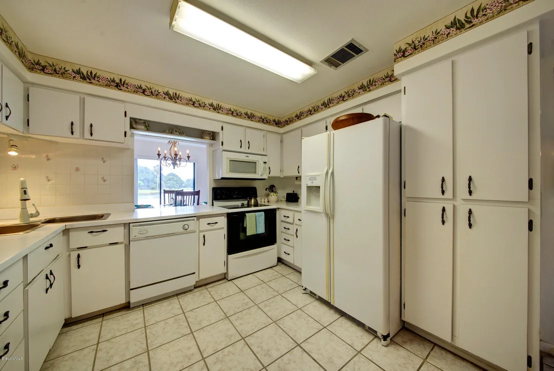 Photo of 441 Myrtlewood Road