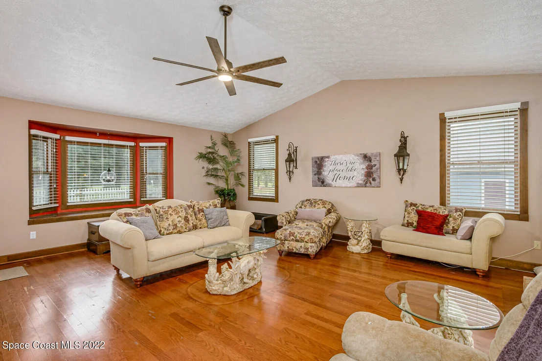 Photo of 2179 Turpentine Road