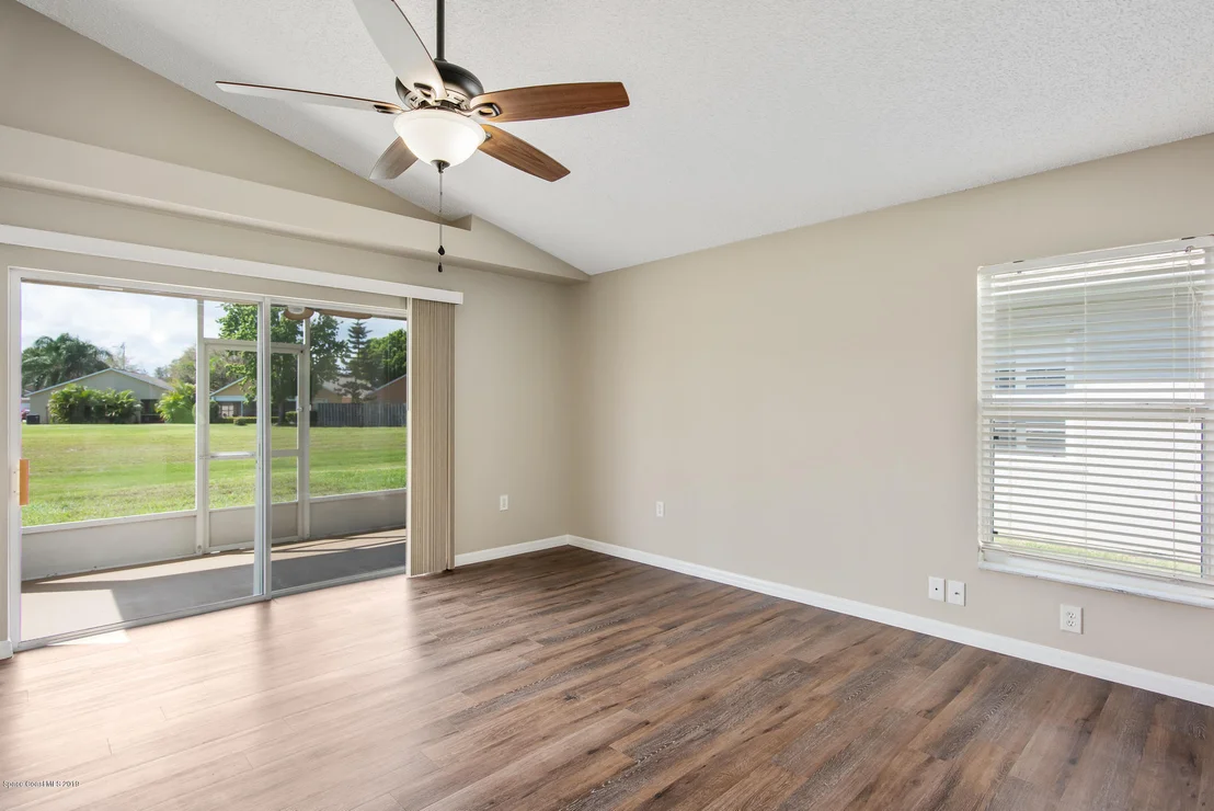 Photo of 1127 Pine Creek Circle NE