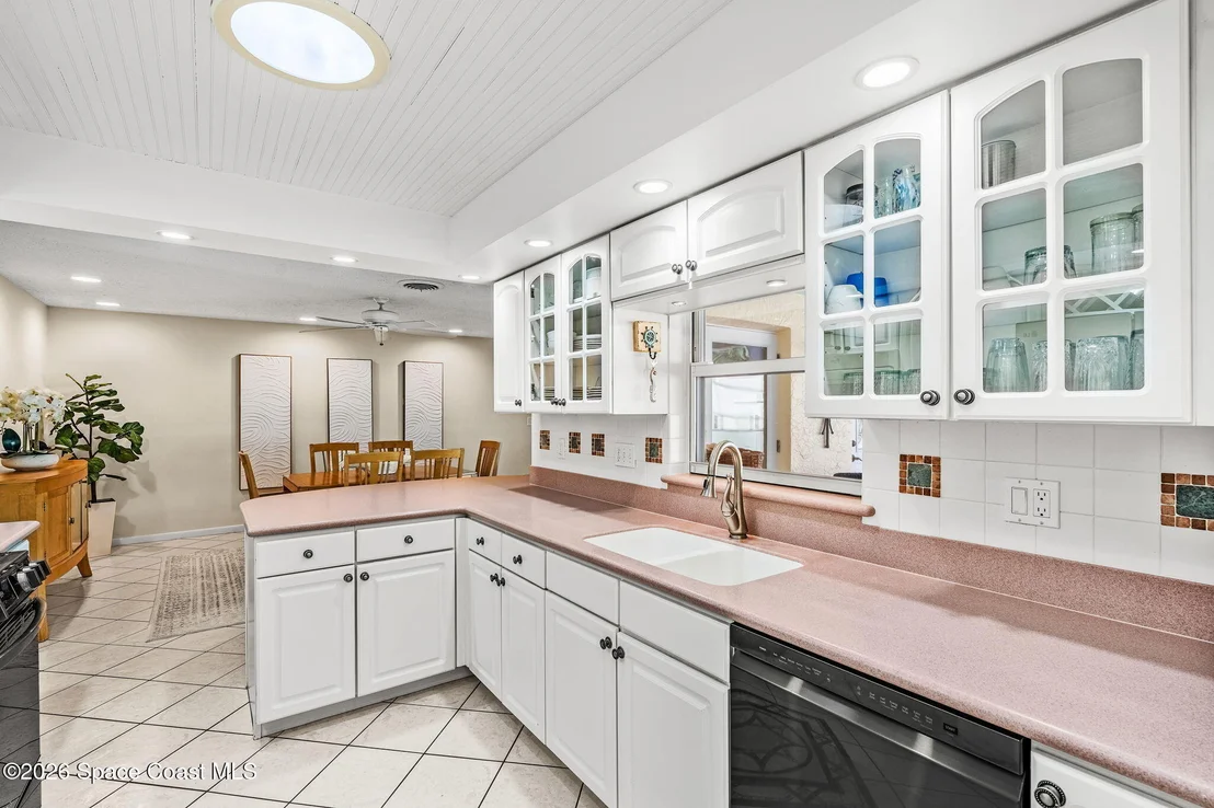 Photo of 704 Malibu Lane