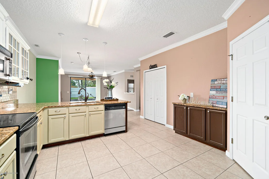 Photo of 1210 Bolle Circle