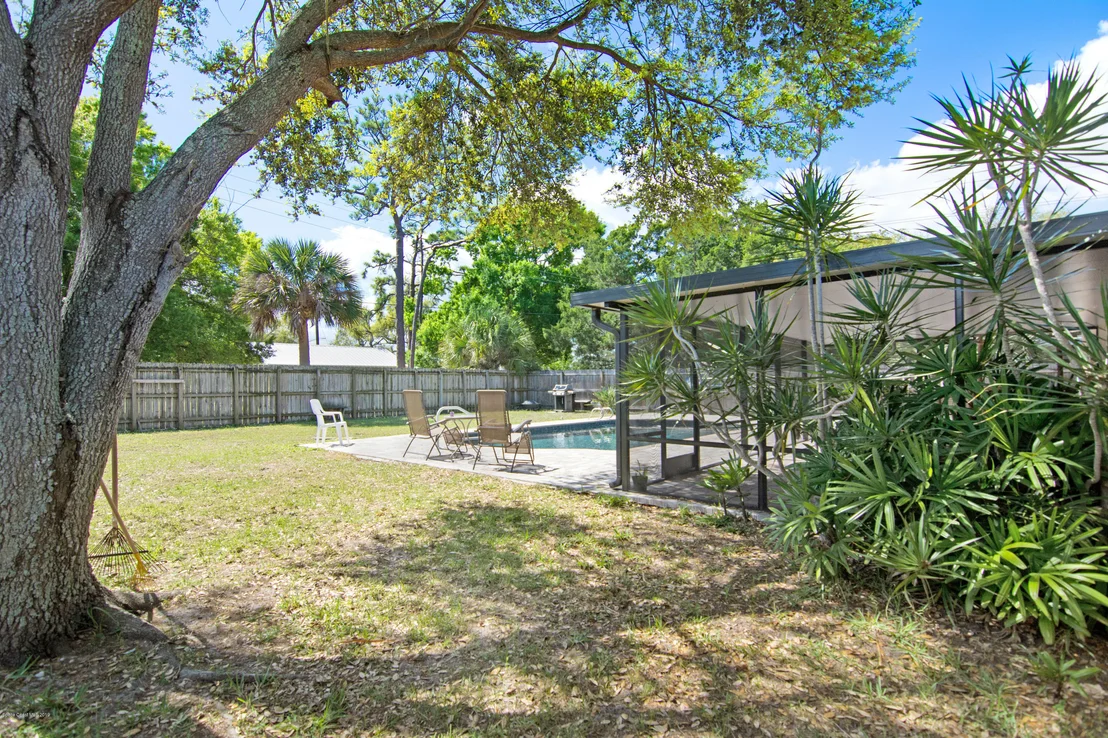Photo of 995 Miracle Way