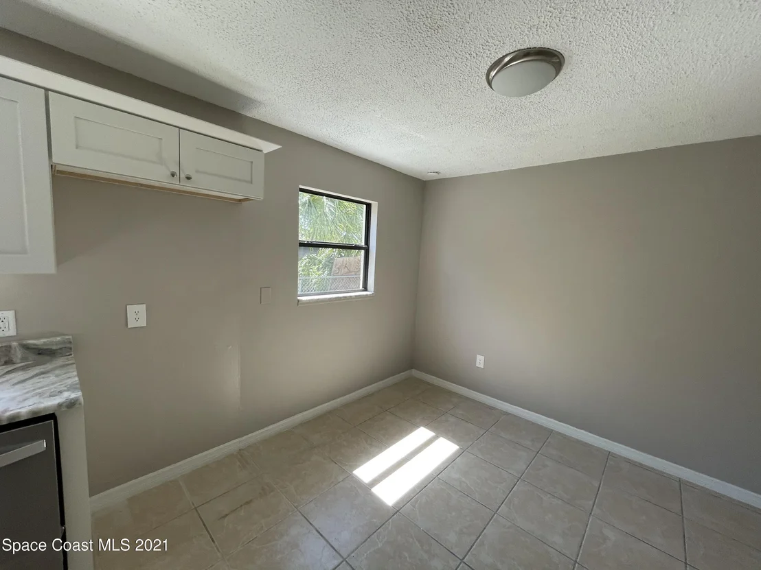 Photo of 3220 Ideal Avenue NE