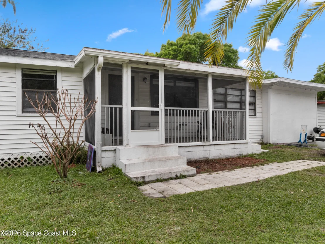 Photo of 355 Pine Avenue