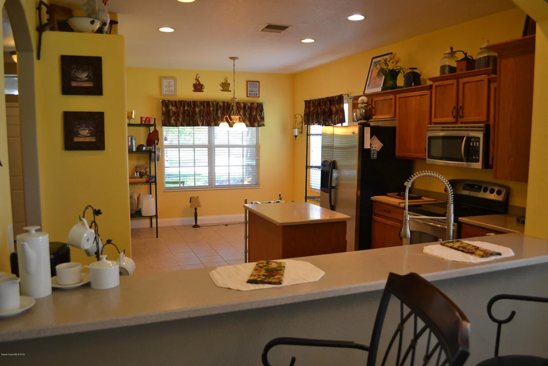 Photo of 521 Waterside Circle