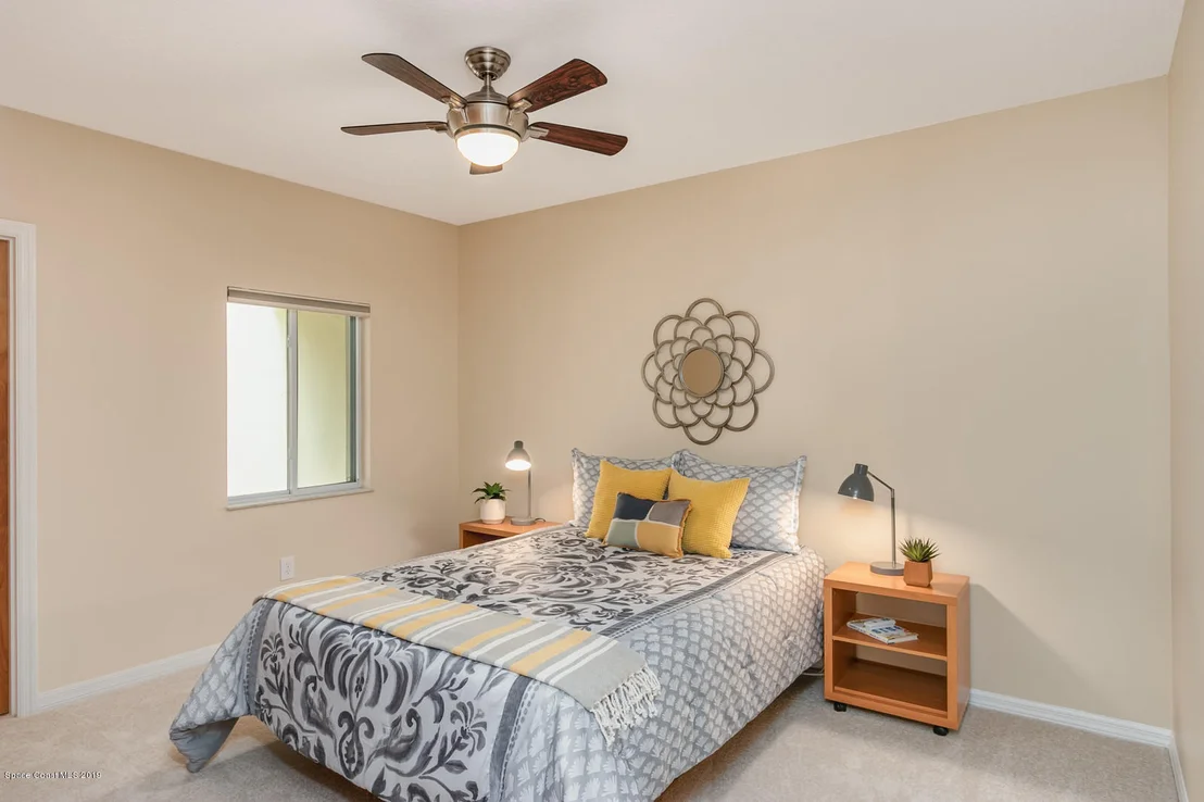 Photo of 865 N Indian River Drive N