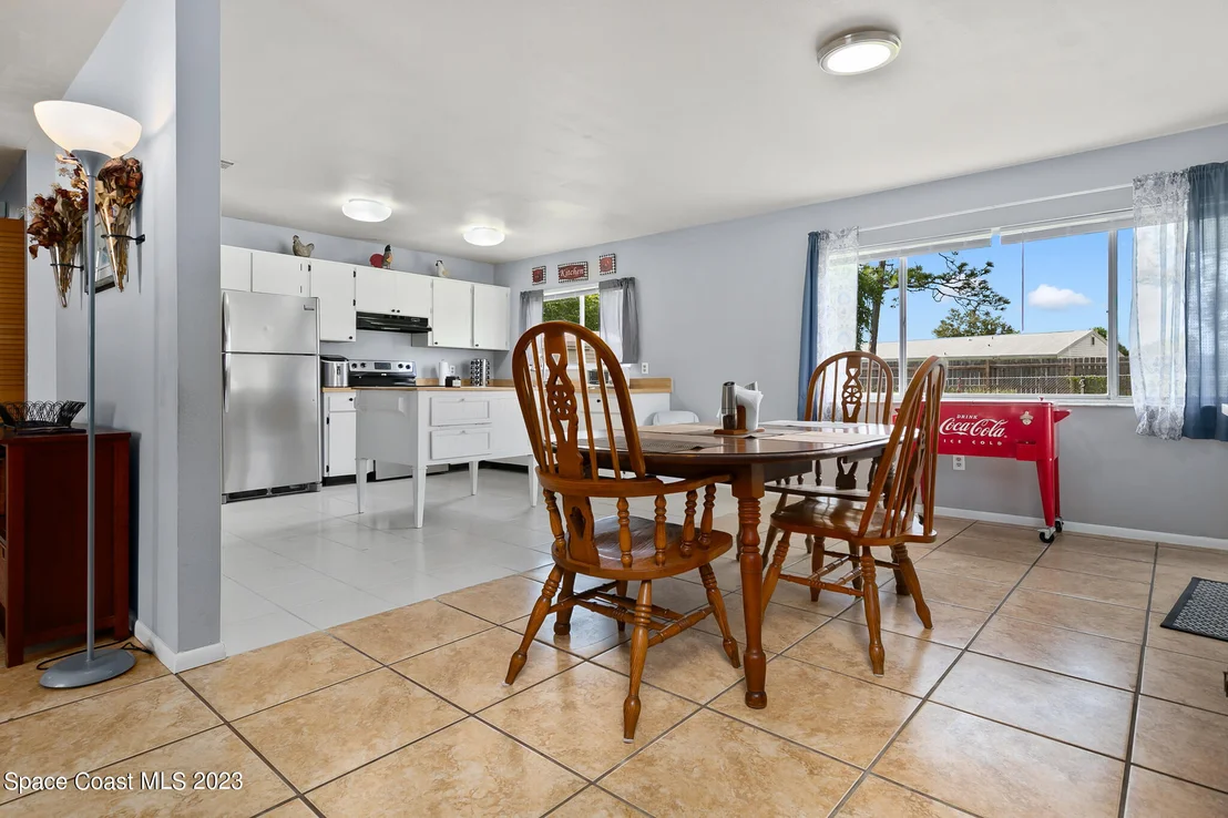 Photo of 1312 Ethel Circle NE
