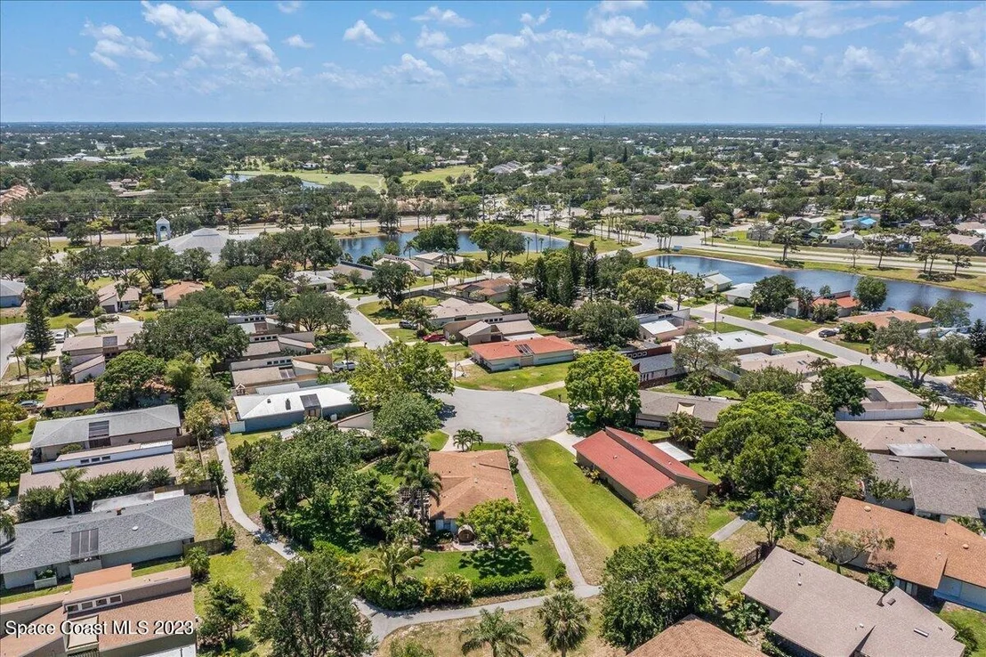 Photo of 250 Applewood Circle
