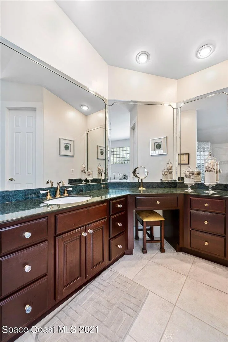Photo of 515 Rockledge Drive