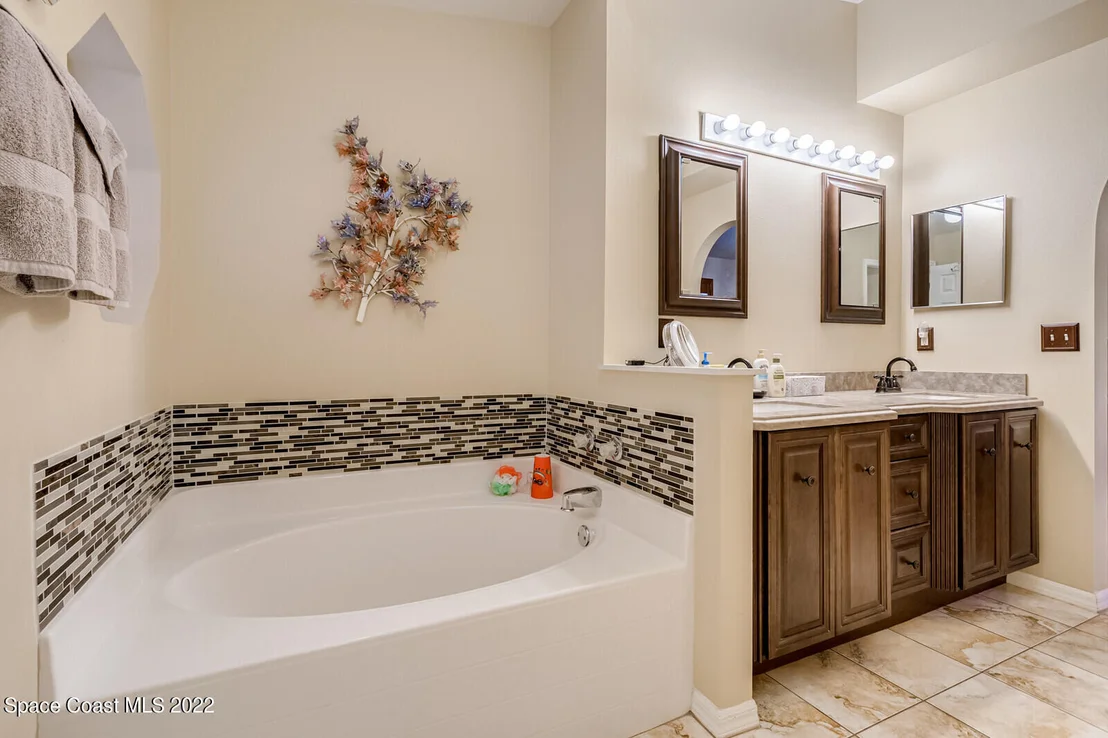 Photo of 1672 Vista Lake Circle