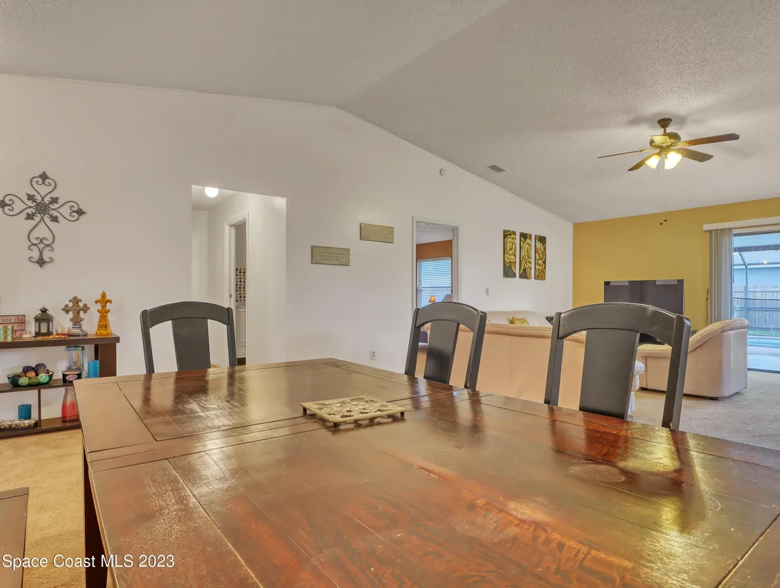 Photo of 958 Lyons Circle NW