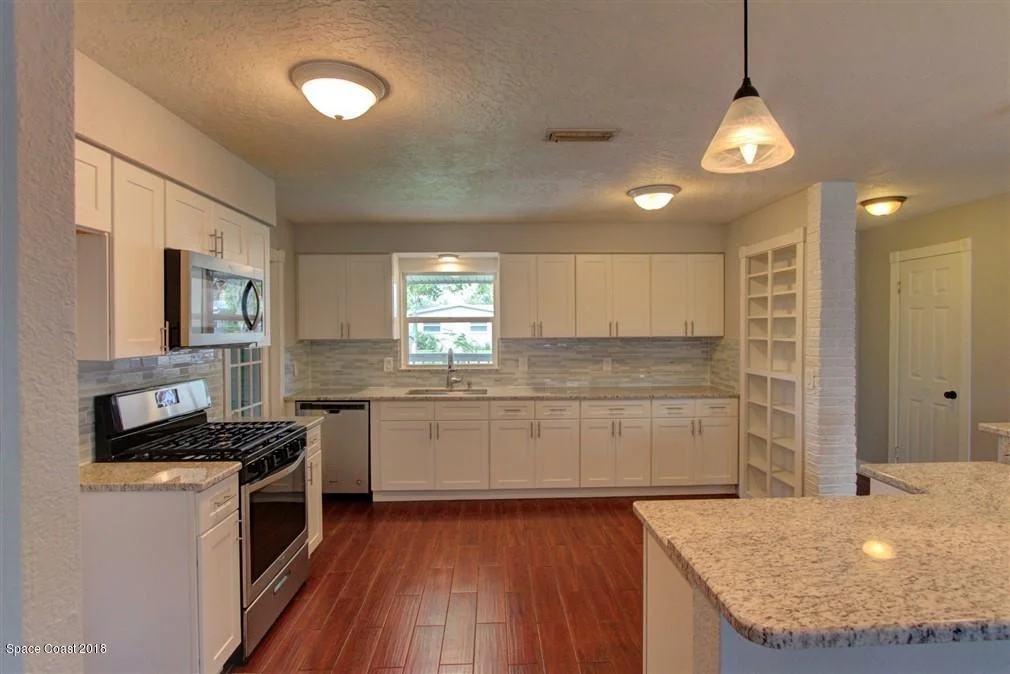 Photo of 991 Demaret Drive