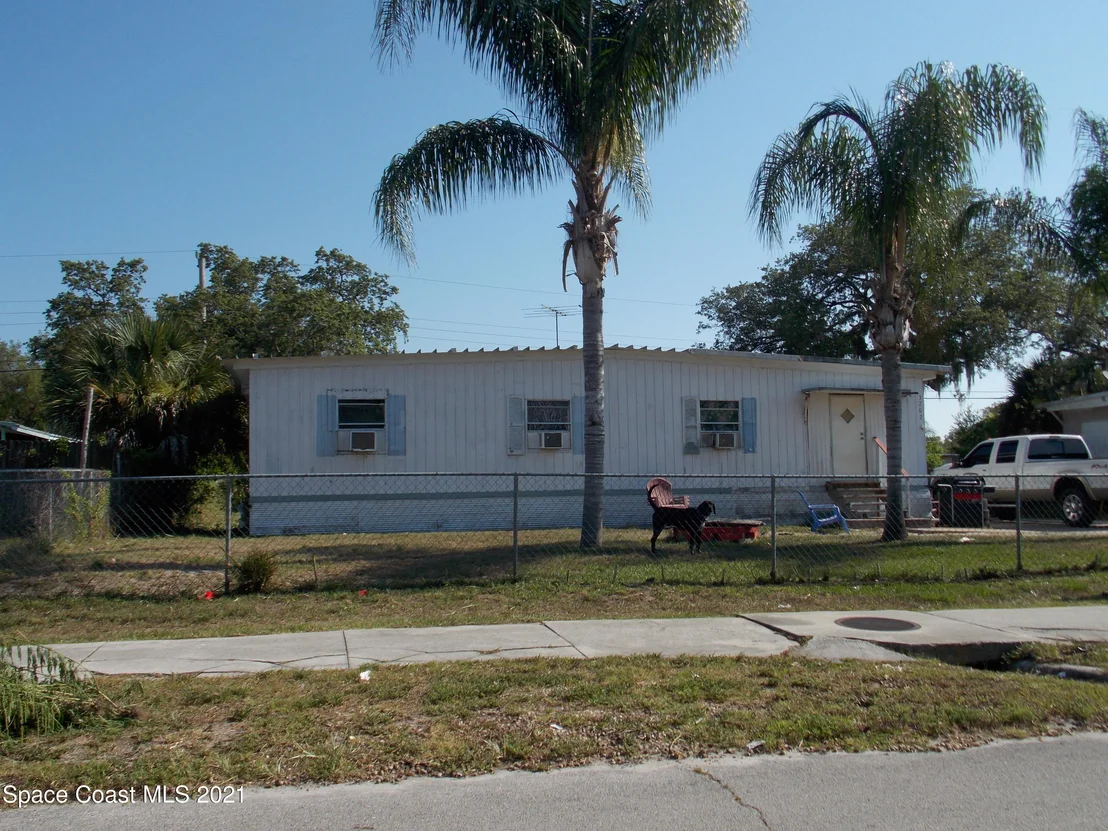 Photo of 3202 Brockett Road