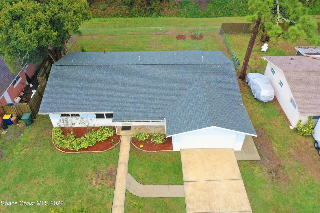 Photo of 877 Westport Drive