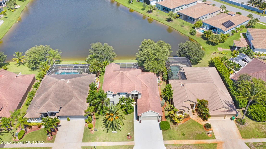 Photo of 592 Oceanside Boulevard