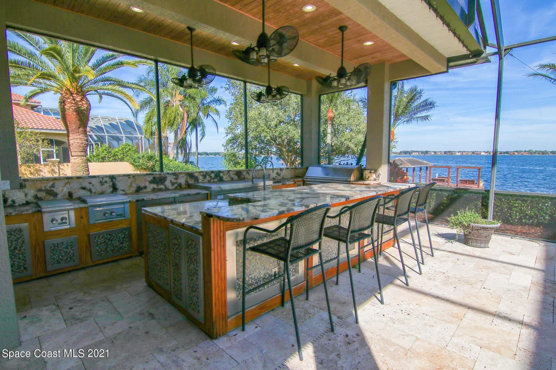 Photo of 228 Mclean Point