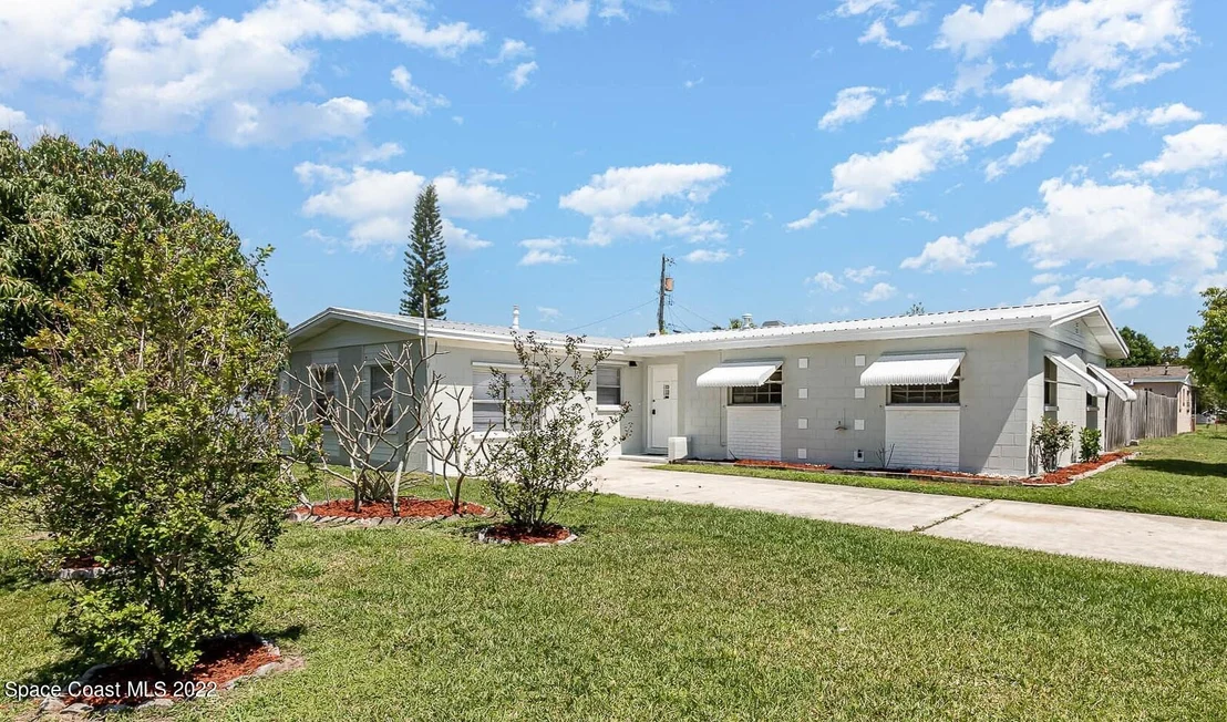 Photo of 1038 La Paloma Drive