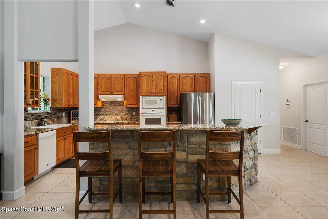 Photo of 3864 Reynolds Road