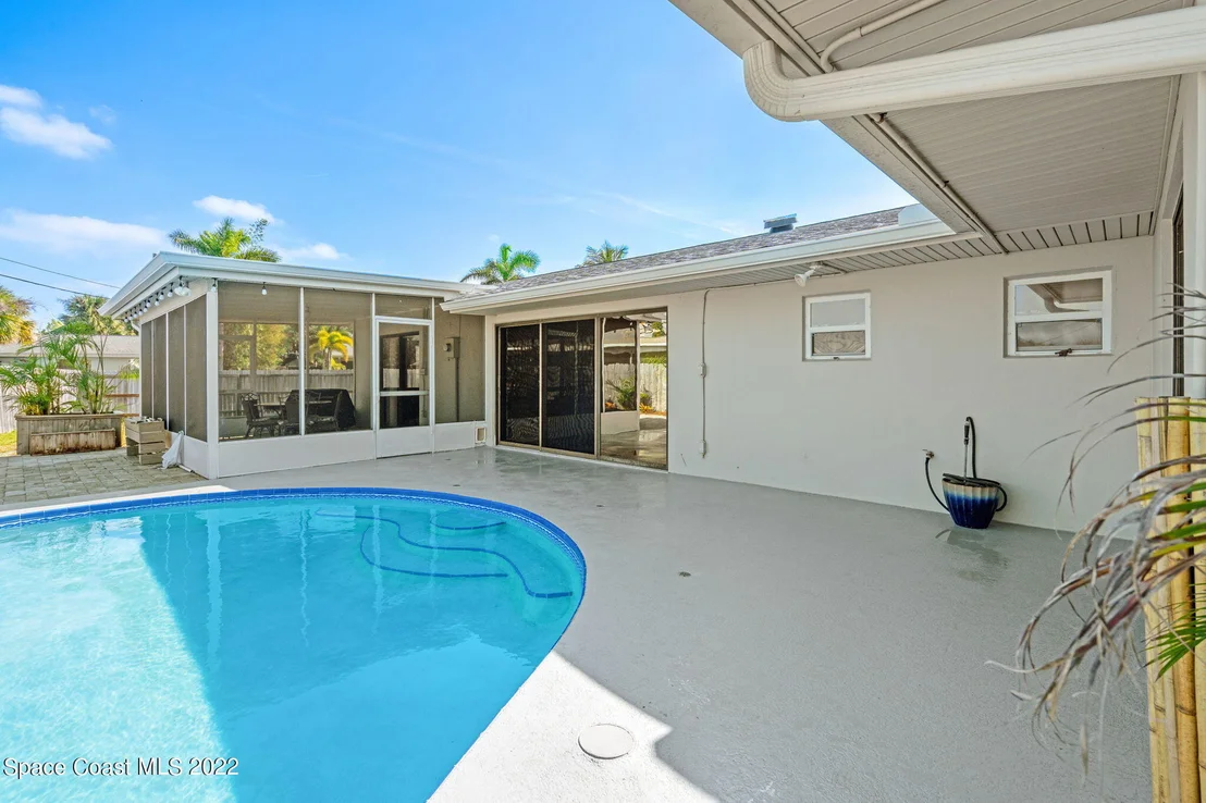 Photo of 518 Pine Tree Drive