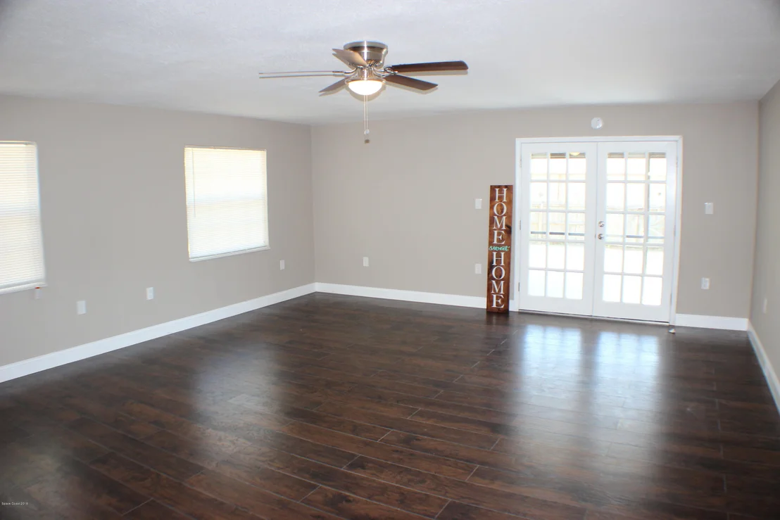 Photo of 711 Amor Drive