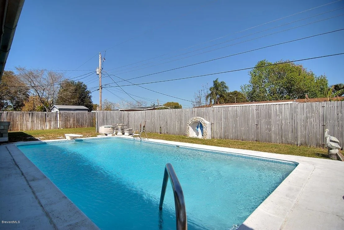 Photo of 1768 Buick Avenue