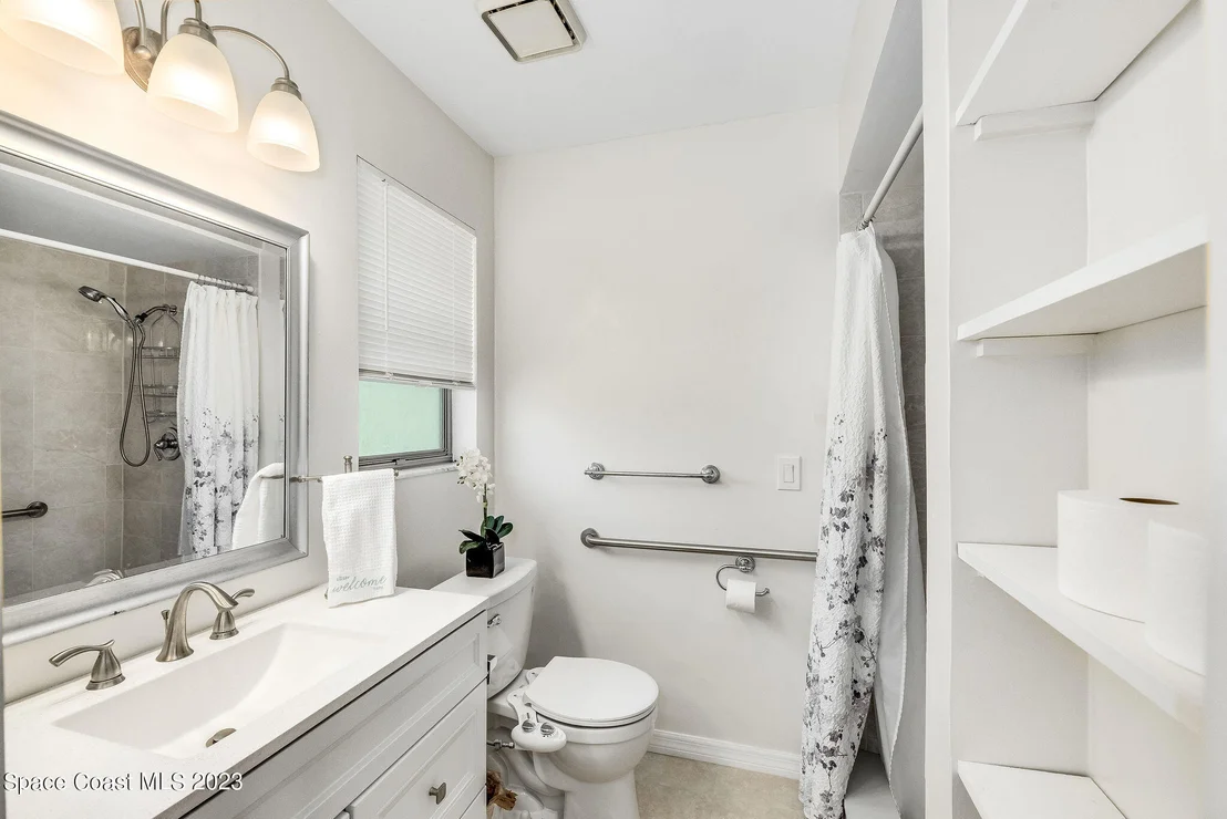 Photo of 4630 Robert Street